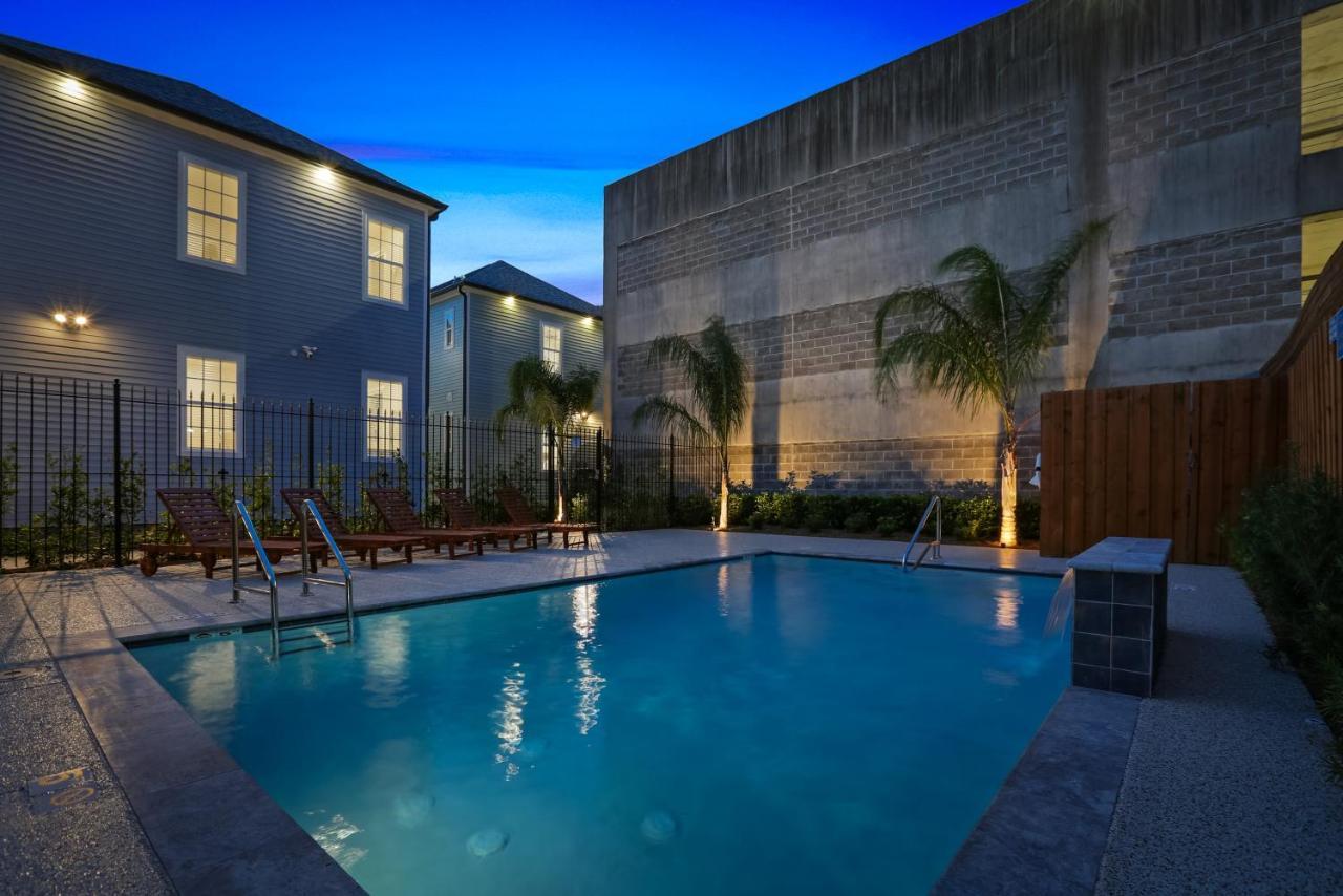 Ferienwohnung Hosteeva Chic Urban Retreat W Pool Steps To St Charles Ave And Near Bourbon St New Orleans Exterior foto