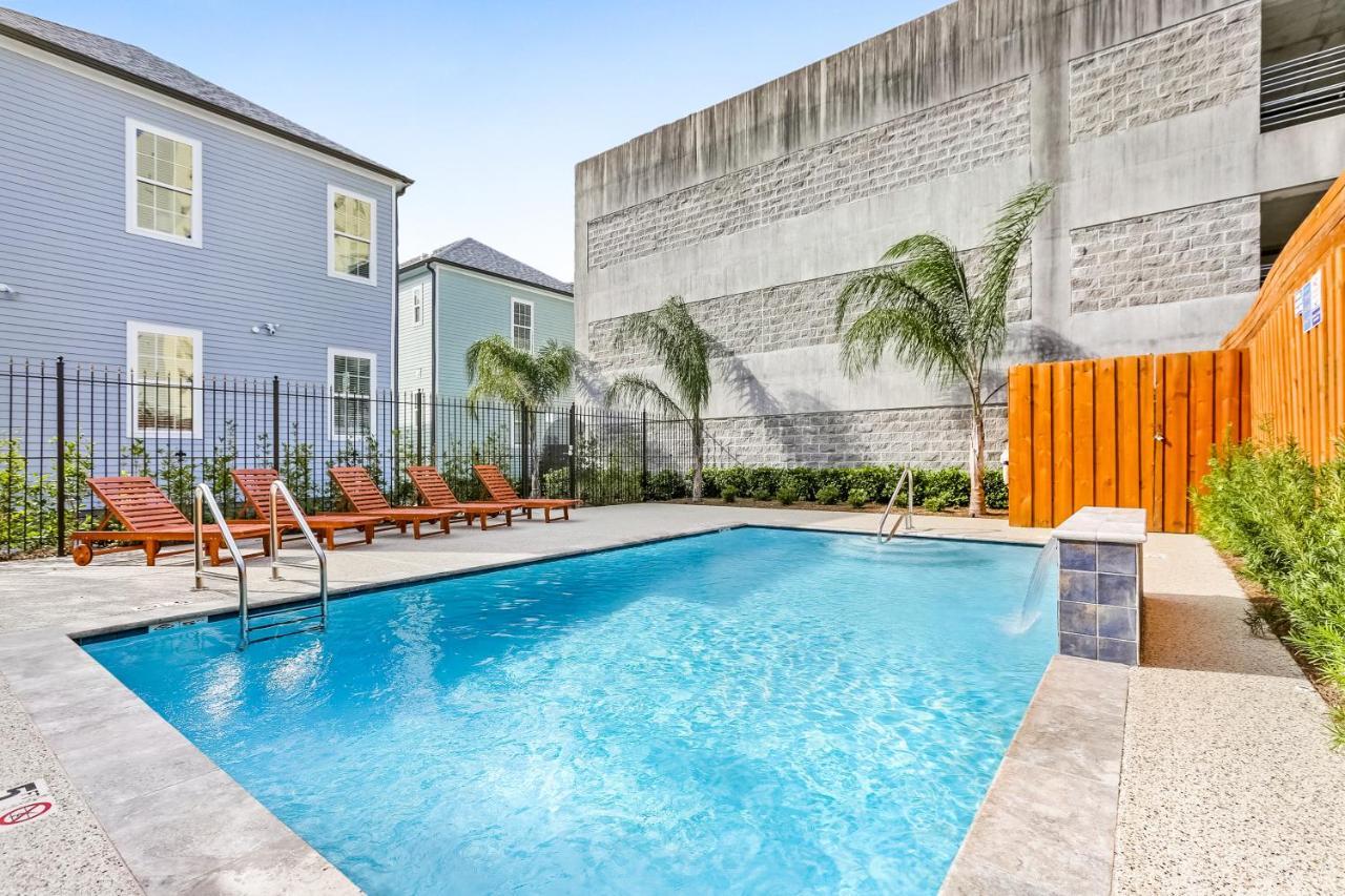 Ferienwohnung Hosteeva Chic Urban Retreat W Pool Steps To St Charles Ave And Near Bourbon St New Orleans Exterior foto